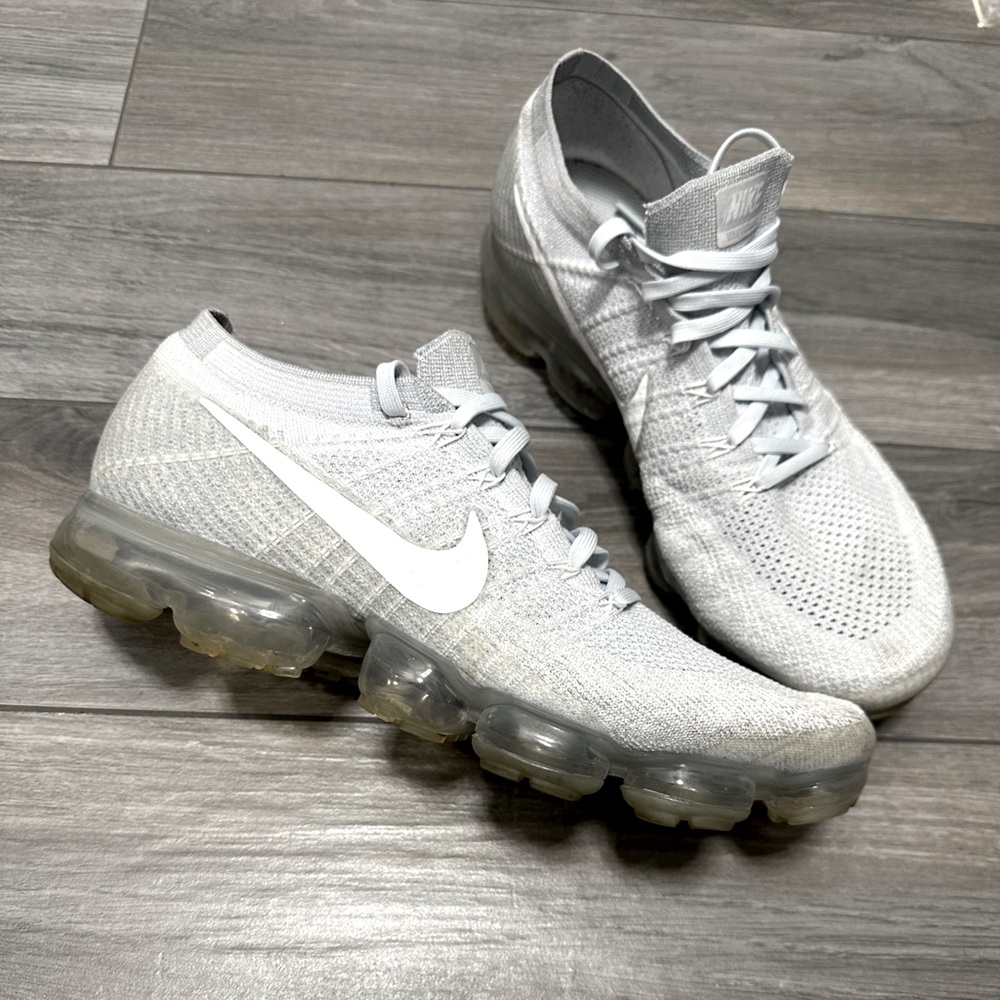 Nike Pro Max Men’s Sneakers